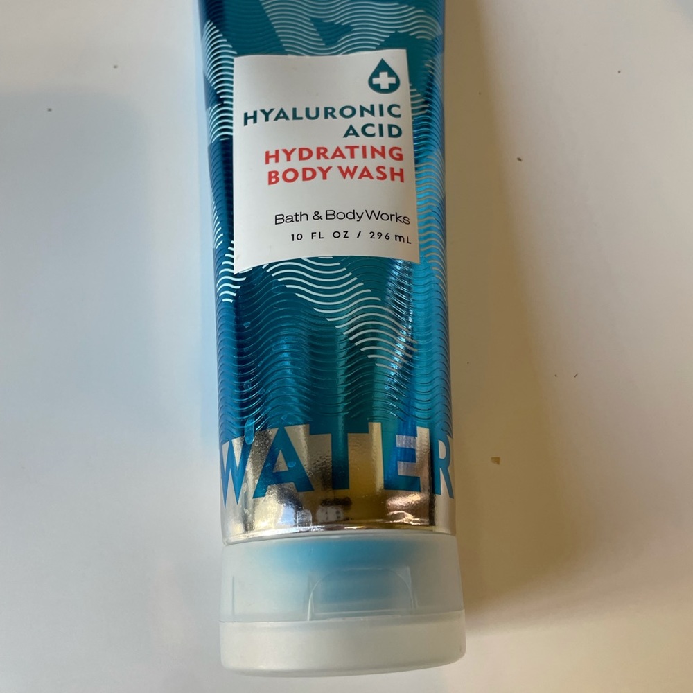HYDRATING BODY WASH